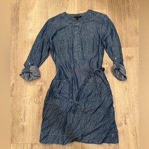 Women’s banana republic dress